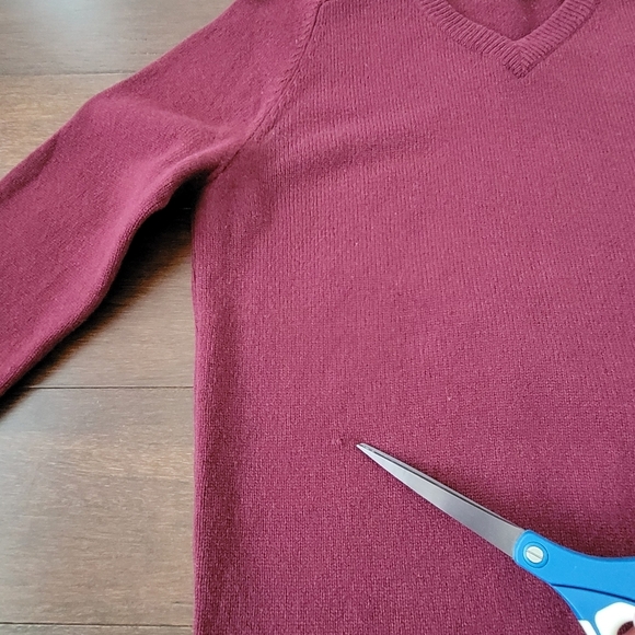 Penguin Men's Lambswool V-Neck Pullover Long Sleeve Sweater Size S Burgundy Red - Picture 5 of 8